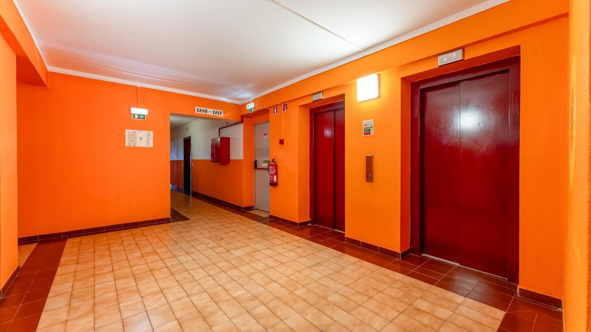 Red Velvet 1 Bdr Flat With Balcony By Lovelystay Portimão Exteriér fotografie