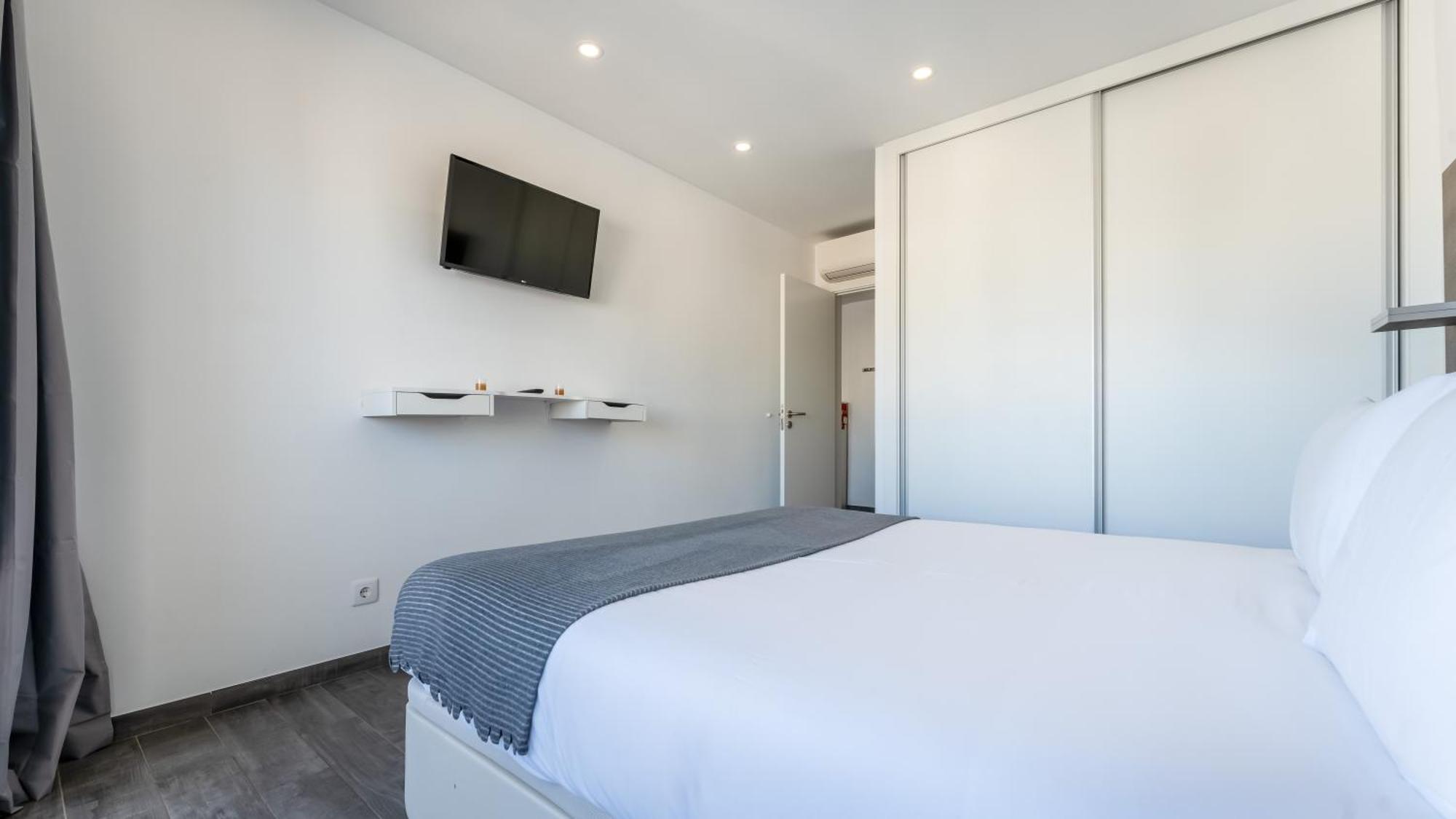 Red Velvet 1 Bdr Flat With Balcony By Lovelystay Portimão Exteriér fotografie
