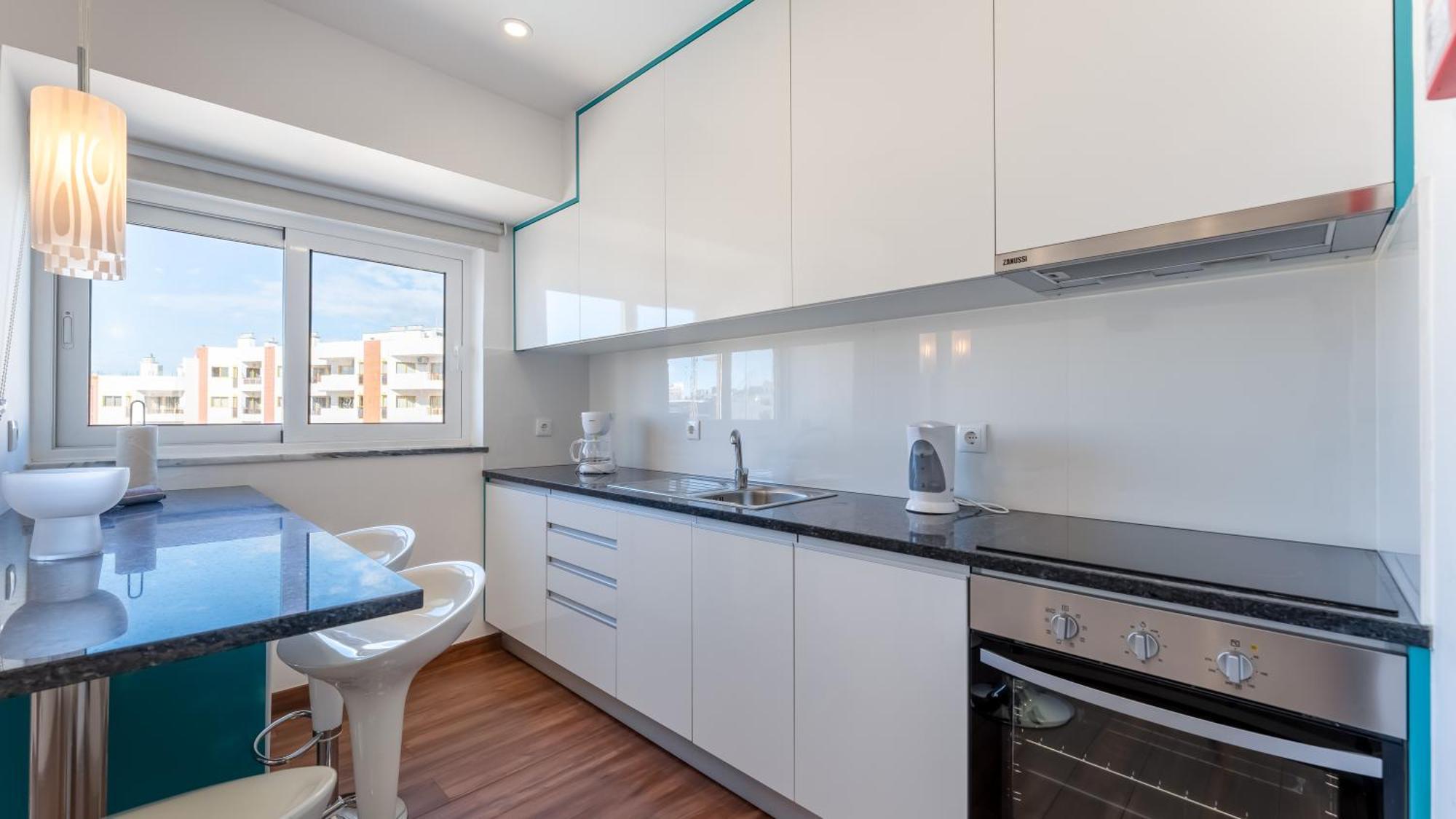 Red Velvet 1 Bdr Flat With Balcony By Lovelystay Portimão Exteriér fotografie