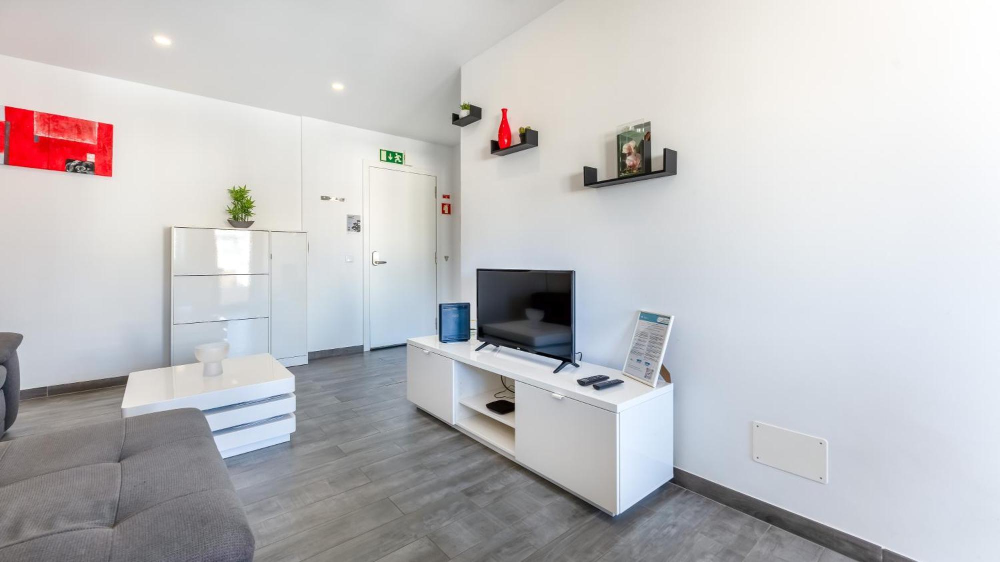 Red Velvet 1 Bdr Flat With Balcony By Lovelystay Portimão Exteriér fotografie